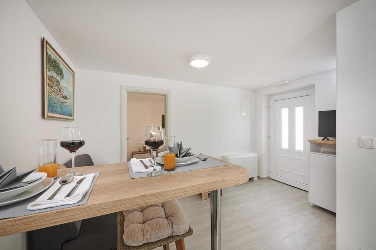 Laurus Trogir
