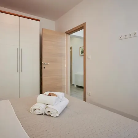 Apartmani Laurus Trogir Exterior photo